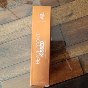 Brand new Younique Paradise Beach Lip Oil